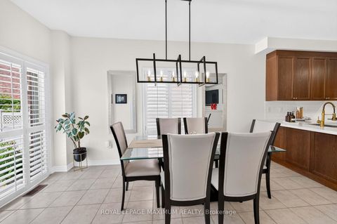 Photo 13 at 95 White Beach Crescent, Patterson, Vaughan