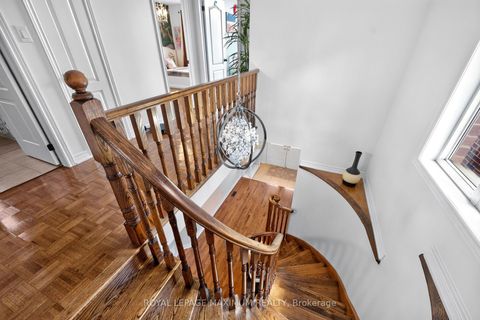 Photo 15 at 95 White Beach Crescent, Patterson, Vaughan