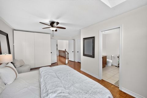 Photo 18 at 95 White Beach Crescent, Patterson, Vaughan