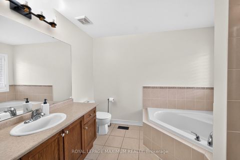 Photo 19 at 95 White Beach Crescent, Patterson, Vaughan