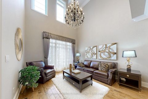 Photo 3 at 21 Conger Street, Patterson, Vaughan