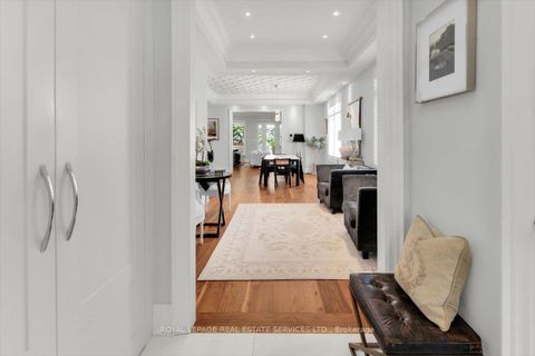 Photo 2 at 40 Divadale Drive, Leaside, Toronto