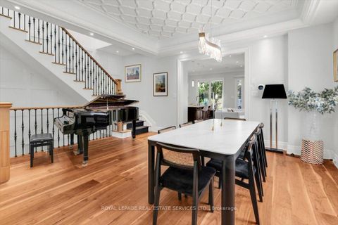 Photo 7 at 40 Divadale Drive, Leaside, Toronto