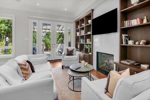 Photo 9 at 40 Divadale Drive, Leaside, Toronto