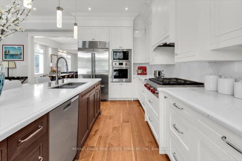 Photo 12 at 40 Divadale Drive, Leaside, Toronto