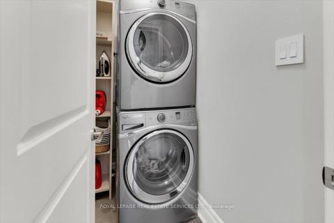 Photo 29 at 40 Divadale Drive, Leaside, Toronto