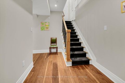 Photo 30 at 40 Divadale Drive, Leaside, Toronto