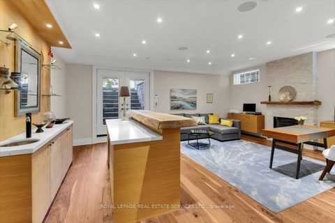 Photo 31 at 40 Divadale Drive, Leaside, Toronto