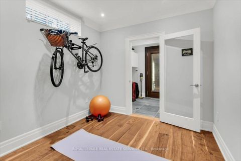 Photo 35 at 40 Divadale Drive, Leaside, Toronto