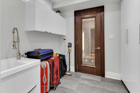 Photo 36 at 40 Divadale Drive, Leaside, Toronto