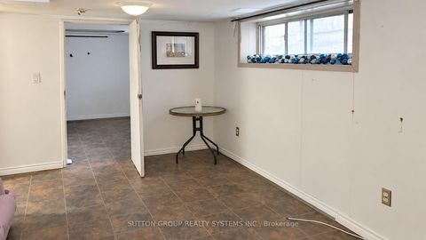 Photo 10 at 1139 Dovercourt Road, Wychwood, Toronto