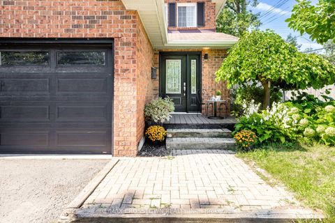 Photo 2 at 63 Oakridge Drive, Sunnidale, Barrie