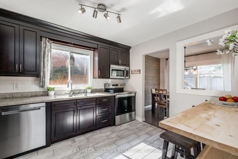 Photo 9 at 63 Oakridge Drive, Sunnidale, Barrie