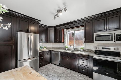 Photo 10 at 63 Oakridge Drive, Sunnidale, Barrie