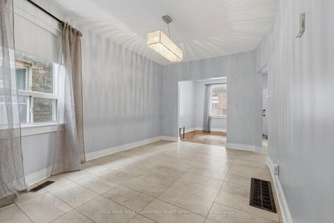 Photo 12 at 617 Delaware Avenue N, Wychwood, Toronto