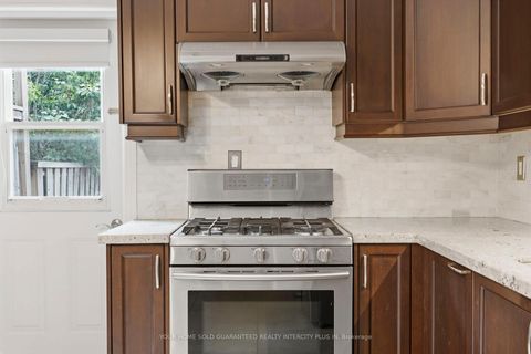 Photo 20 at 617 Delaware Avenue N, Wychwood, Toronto