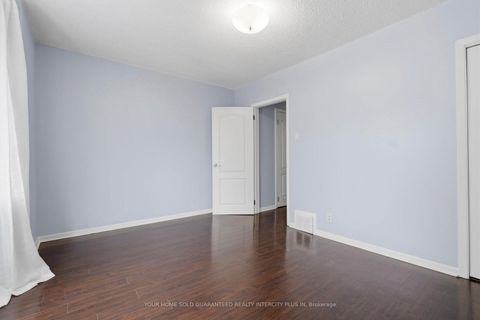 Photo 31 at 617 Delaware Avenue N, Wychwood, Toronto