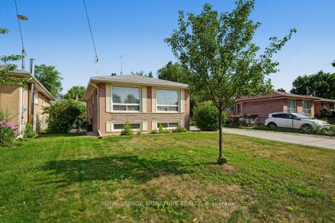Photo 4 at 407 Wenlock Avenue, Harding, Richmond Hill