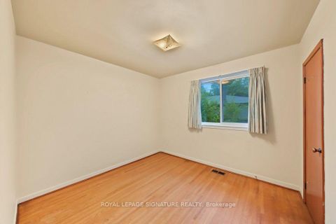 Photo 22 at 407 Wenlock Avenue, Harding, Richmond Hill