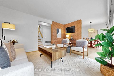 Photo 6 at 192 Three Valleys Drive, Donalda, Toronto
