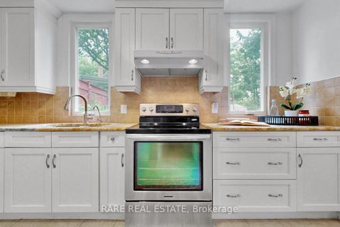 Photo 13 at 192 Three Valleys Drive, Donalda, Toronto