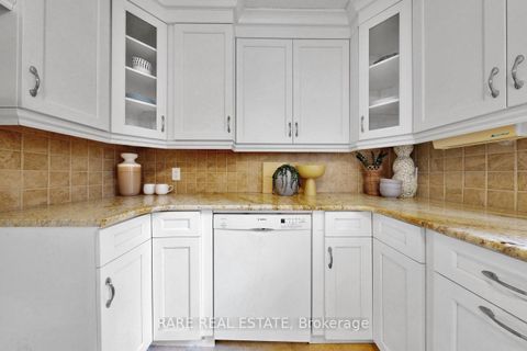 Photo 14 at 192 Three Valleys Drive, Donalda, Toronto