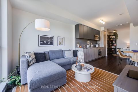 Photo 8 at 309 - 223 St Clair Avenue W, Casa Loma, Toronto