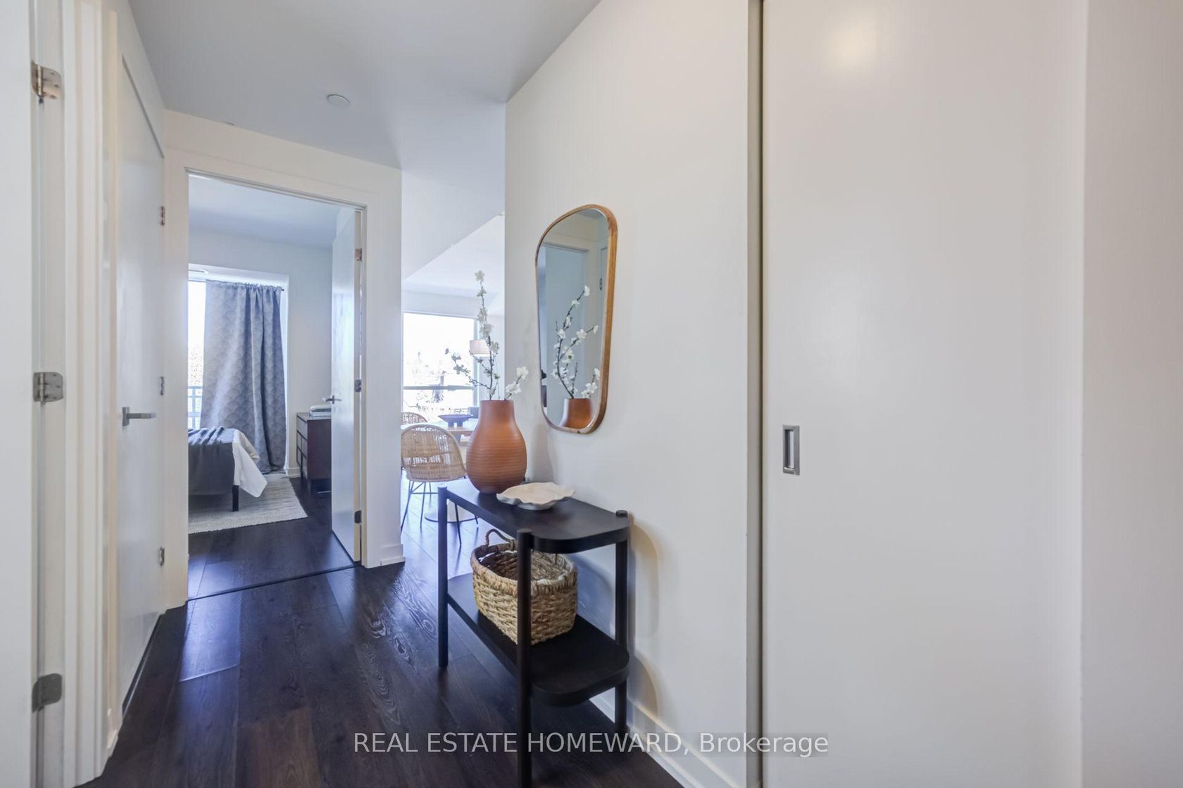 309 - 223 St Clair Avenue W, Casa Loma, Toronto photo number 2