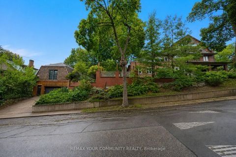 Photo 1 at 62 Indian Grove, Swansea, Toronto