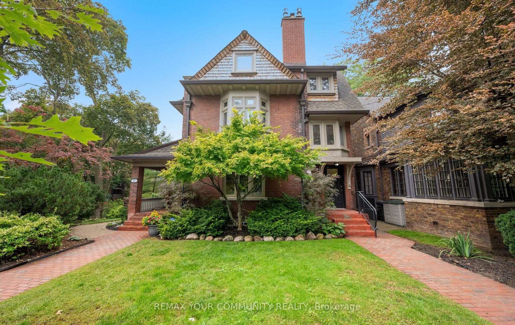 62 Indian Grove, Swansea, Toronto photo 3