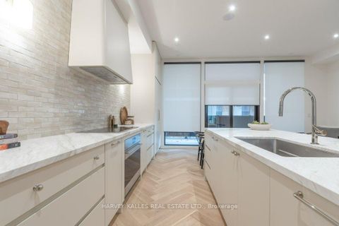 Photo 16 at 32 Evergreen Gardens, Leaside, Toronto
