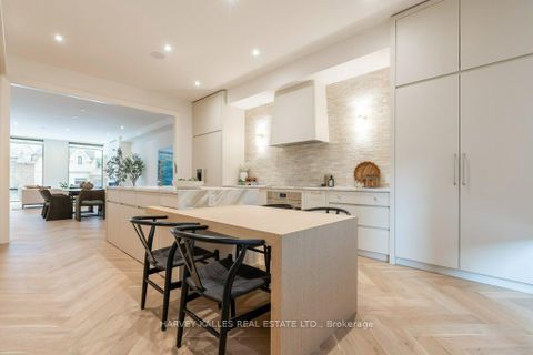 Photo 18 at 32 Evergreen Gardens, Leaside, Toronto