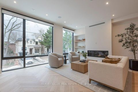 Photo 20 at 32 Evergreen Gardens, Leaside, Toronto