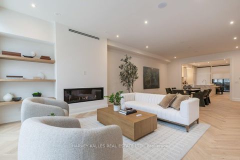Photo 21 at 32 Evergreen Gardens, Leaside, Toronto