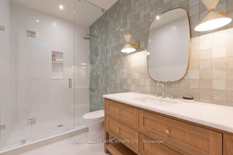 Photo 25 at 32 Evergreen Gardens, Leaside, Toronto