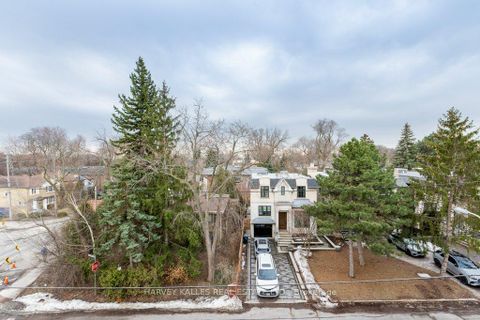 Photo 40 at 32 Evergreen Gardens, Leaside, Toronto