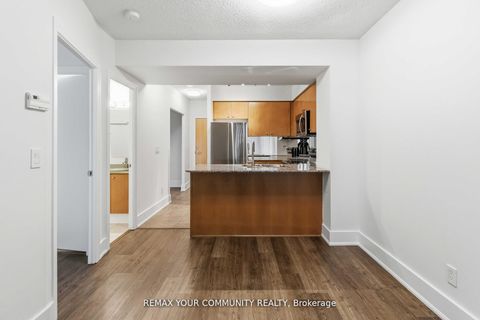Photo 10 at 606 - 8 Scollard Street, Annex, Toronto