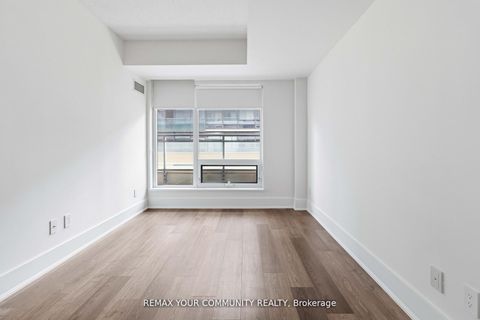 Photo 18 at 606 - 8 Scollard Street, Annex, Toronto