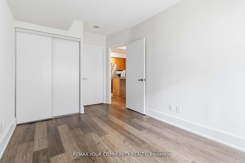 Photo 19 at 606 - 8 Scollard Street, Annex, Toronto