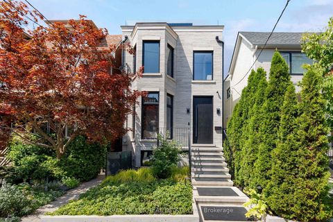 Photo 0 at 22 Foxley Street, Bellwoods, Toronto