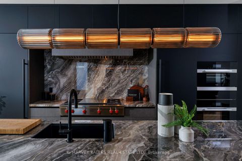 Photo 10 at 22 Foxley Street, Bellwoods, Toronto
