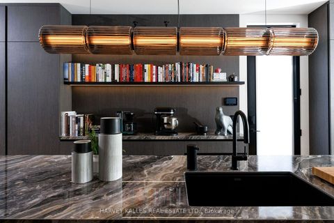 Photo 11 at 22 Foxley Street, Bellwoods, Toronto