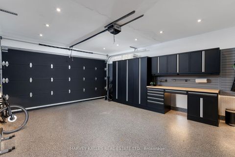 Photo 21 at 22 Foxley Street, Bellwoods, Toronto