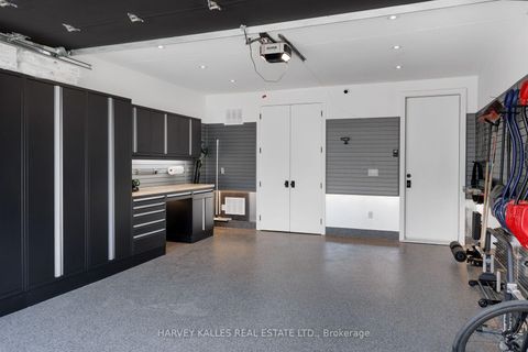 Photo 22 at 22 Foxley Street, Bellwoods, Toronto