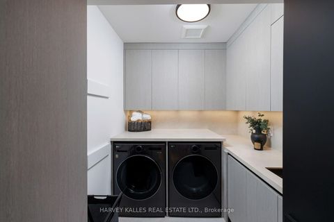 Photo 25 at 22 Foxley Street, Bellwoods, Toronto