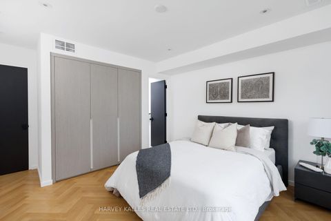 Photo 32 at 22 Foxley Street, Bellwoods, Toronto