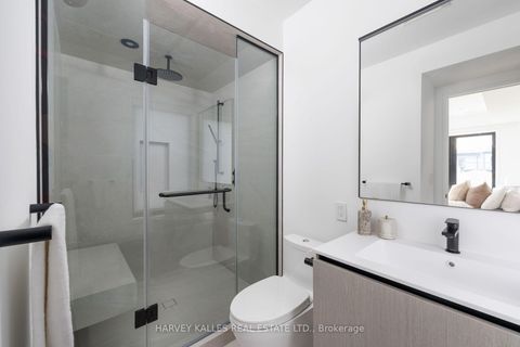 Photo 33 at 22 Foxley Street, Bellwoods, Toronto
