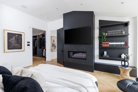 Photo 38 at 22 Foxley Street, Bellwoods, Toronto