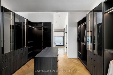 Photo 39 at 22 Foxley Street, Bellwoods, Toronto