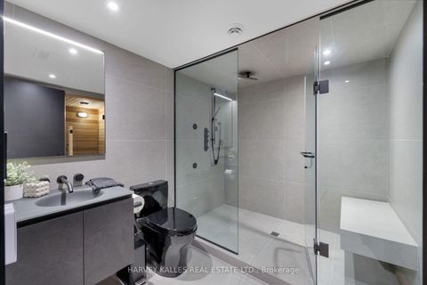Photo 46 at 22 Foxley Street, Bellwoods, Toronto